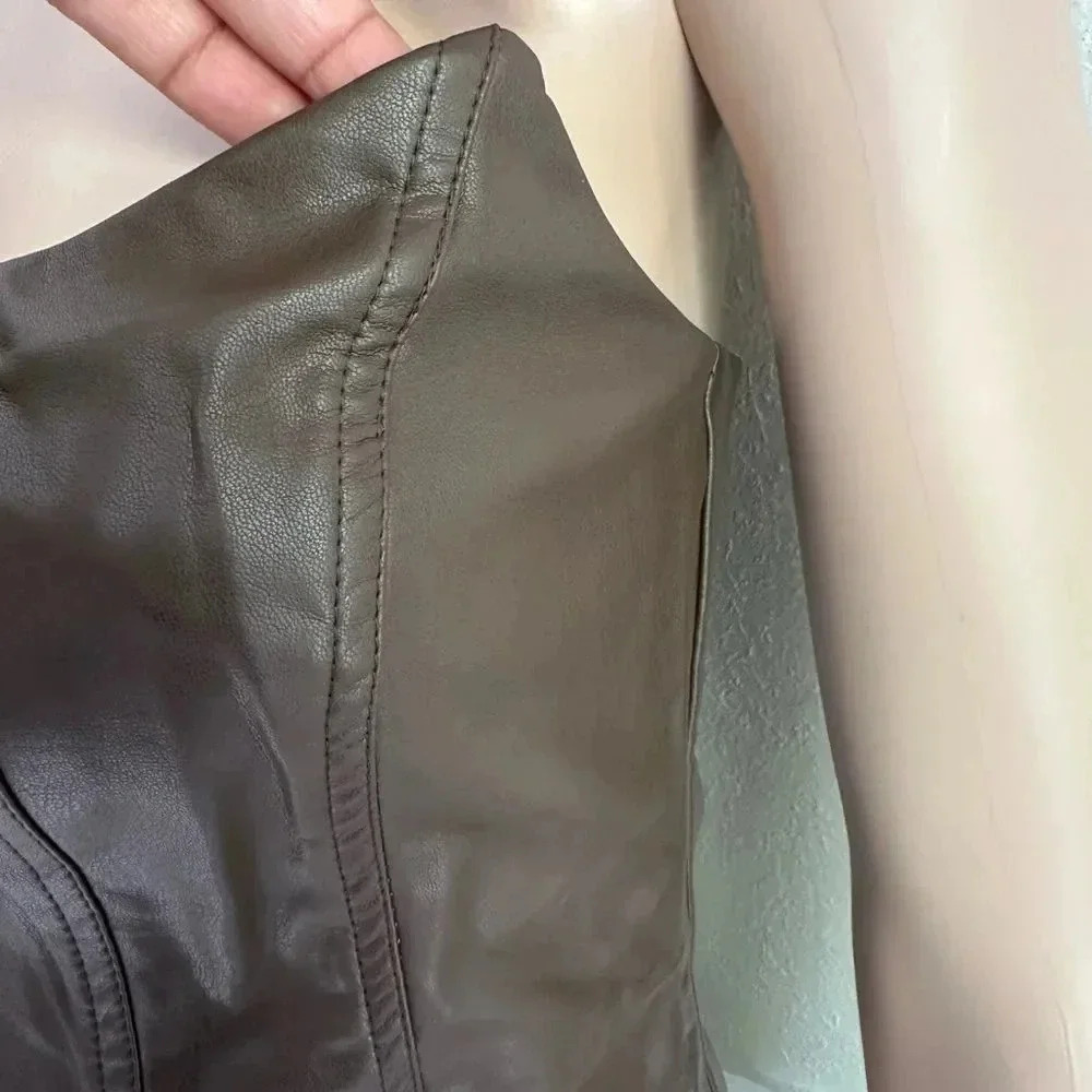 SALTY FAUX LEATHER TUBE TOP MEDIUM NWOT - Picture 4 of 8